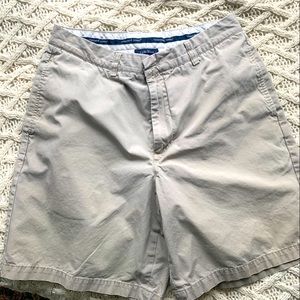 Men’s vineyard vines ‘Links’ khaki shorts, size 32